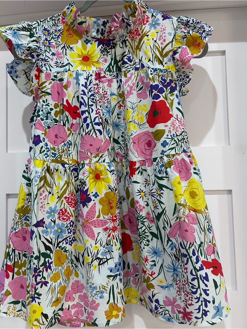“Jodifl” size S Floral Ruffle Sleeve Top White Multicolor